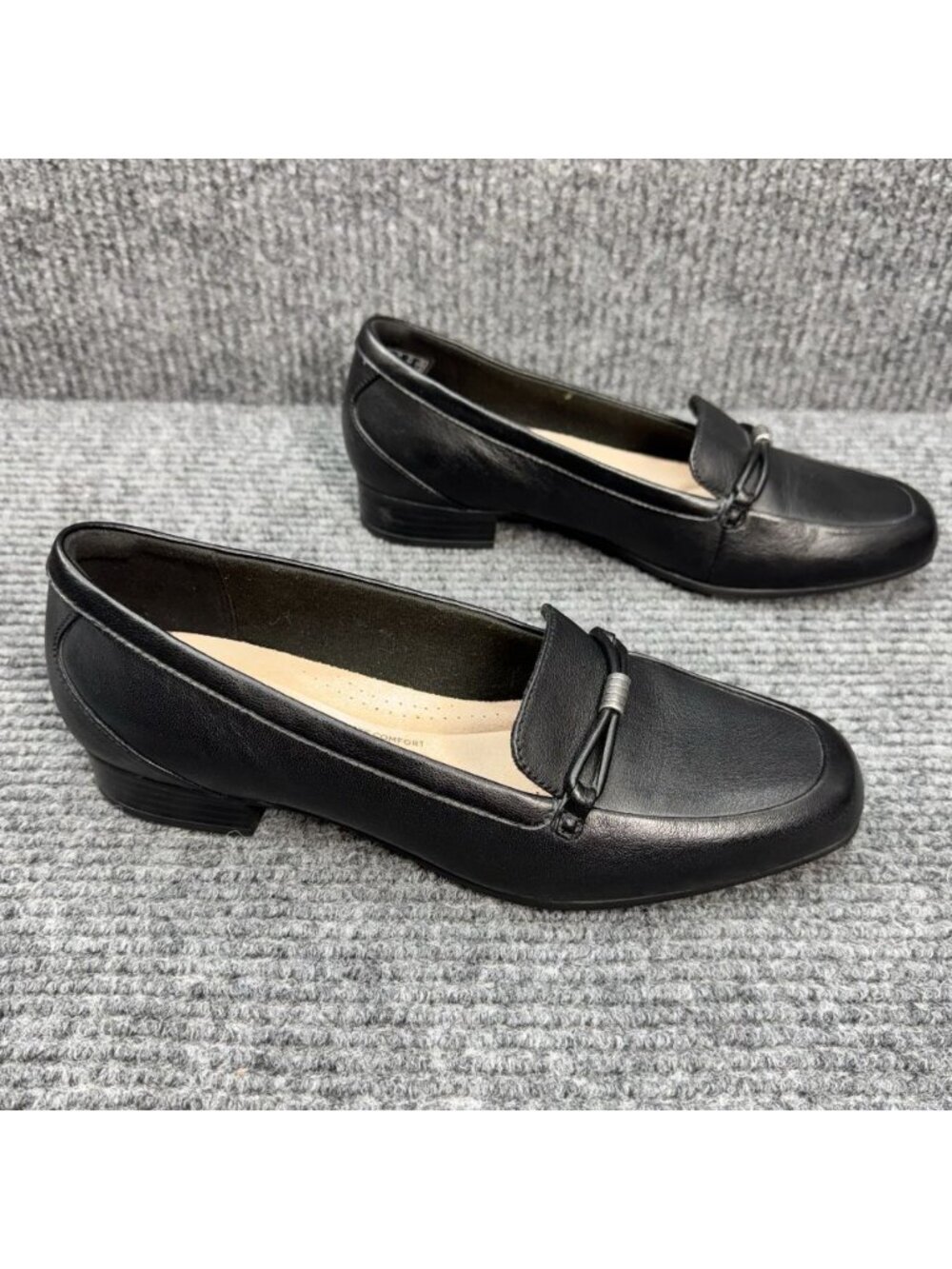 Clarks Juliet Shine Shoes Women’s 7.5 Black Leather Slip On Loafers Dress Career - Picture 2 of 10